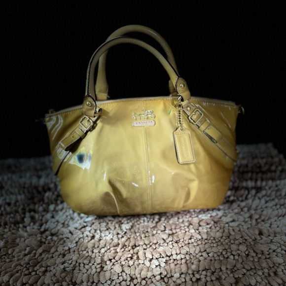 Vintage COACH Patent Leather Satchel | Handbag | Golden Mustard Yellow 🔥🔥 - Picture 10 of 16